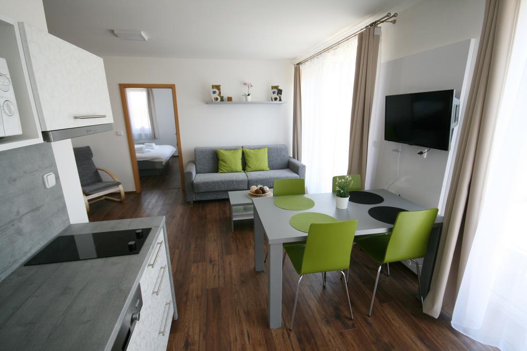 Apartmany Apollon Resort Lednice Exterior photo